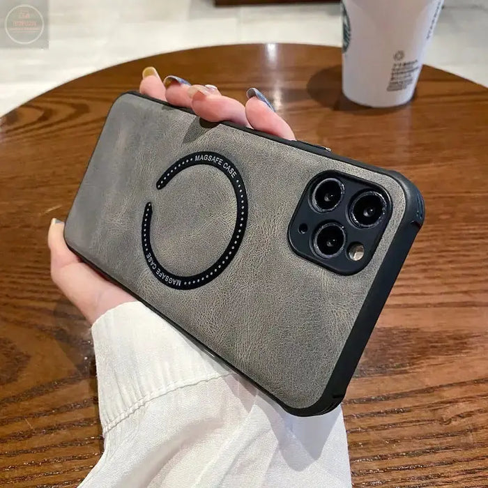 Magnetic Charging Case for Mobile Phones - Gadgetmanic