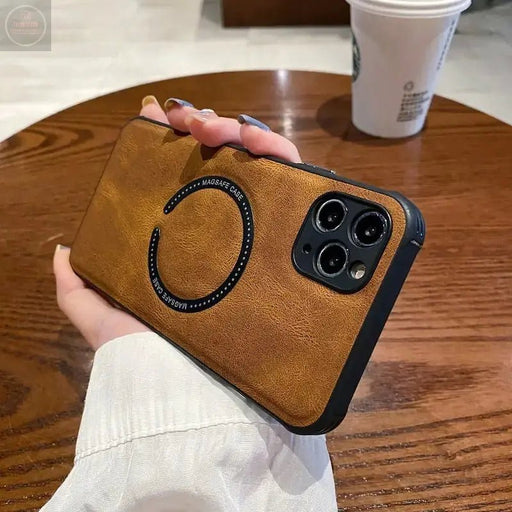 Magnetic Charging Case for Mobile Phones - Gadgetmanic