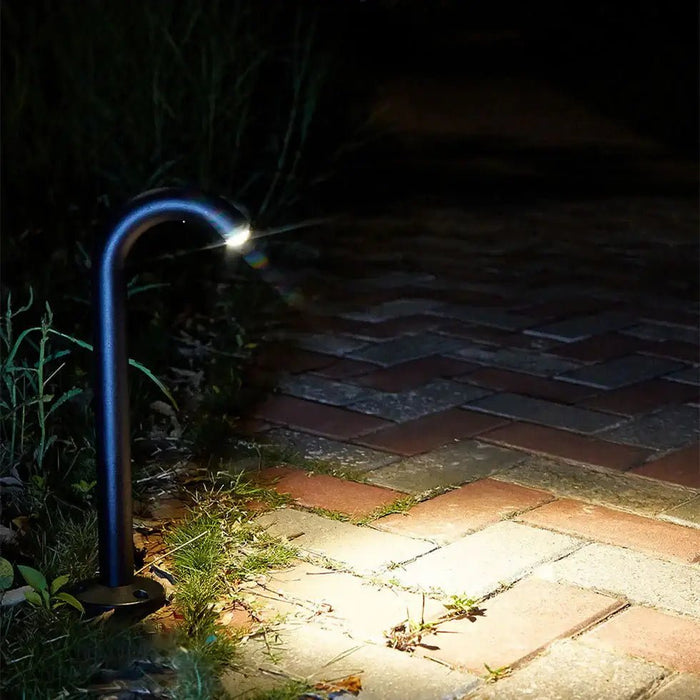 Waterproof Outdoor Lawn Lamp - Gadgetmanic